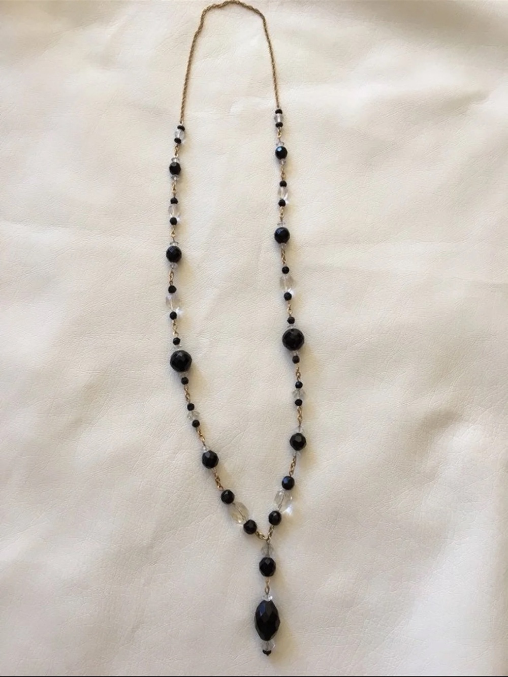 VINTAGE BLACK BEADED NECKLACE
